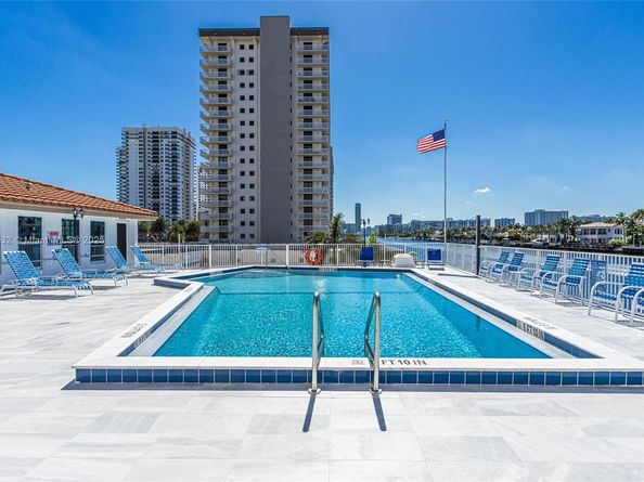 1410 S Ocean Dr 1702, Hollywood FL 33019