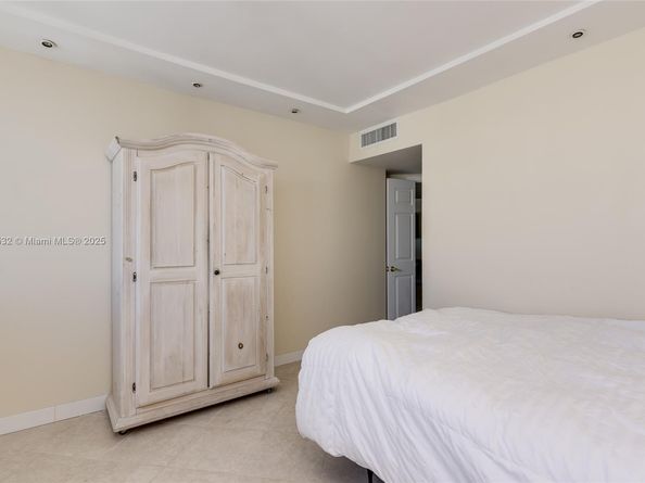 1410 S Ocean Dr 1702, Hollywood FL 33019