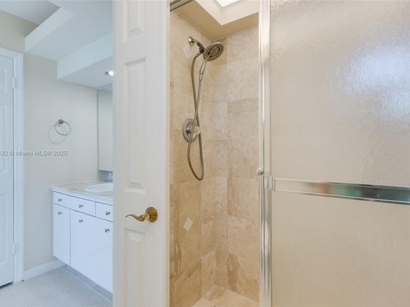 1410 S Ocean Dr 1702, Hollywood FL 33019