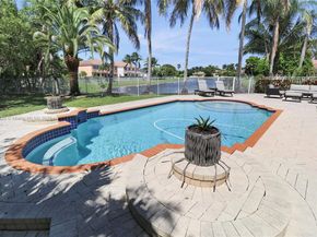 Undisclosed Address #A11861426, Weston FL 33327
