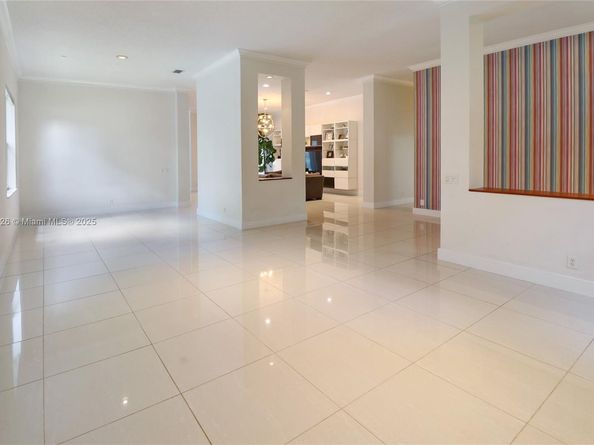 Undisclosed Address #A11861426, Weston FL 33327