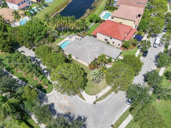 Undisclosed Address #A11861426, Weston FL 33327