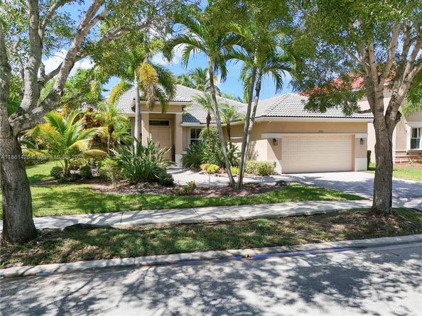 Undisclosed Address #A11861426, Weston FL 33327
