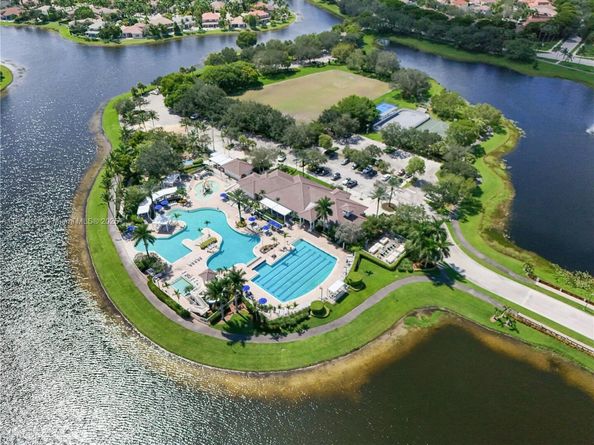 Undisclosed Address #A11861426, Weston FL 33327