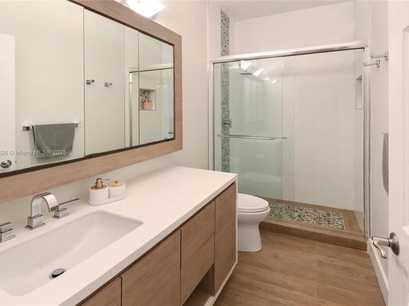 Undisclosed Address #A11861426, Weston FL 33327