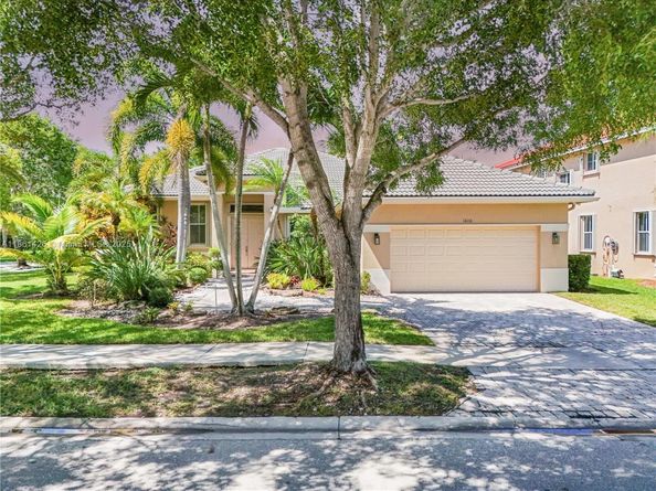 Undisclosed Address #A11861426, Weston FL 33327