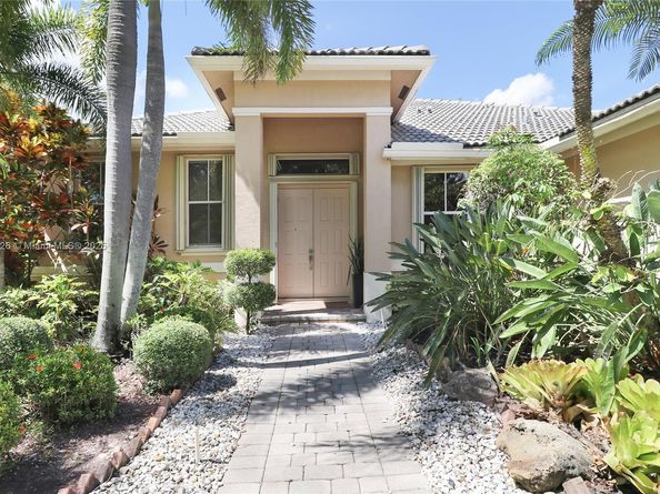 Undisclosed Address #A11861426, Weston FL 33327