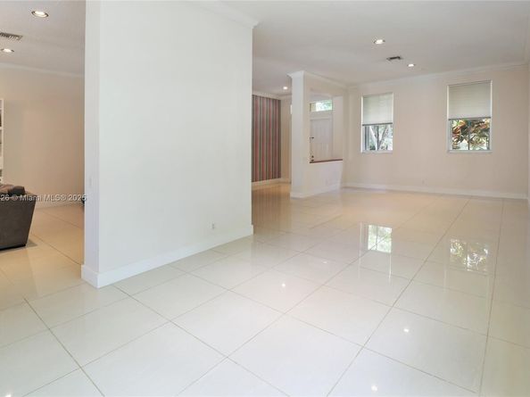 Undisclosed Address #A11861426, Weston FL 33327