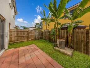 951 NE 42nd Ter, Homestead FL 33033