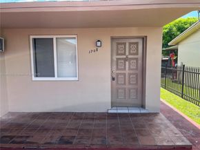 1709 NW 22nd Ct, Miami FL 33125