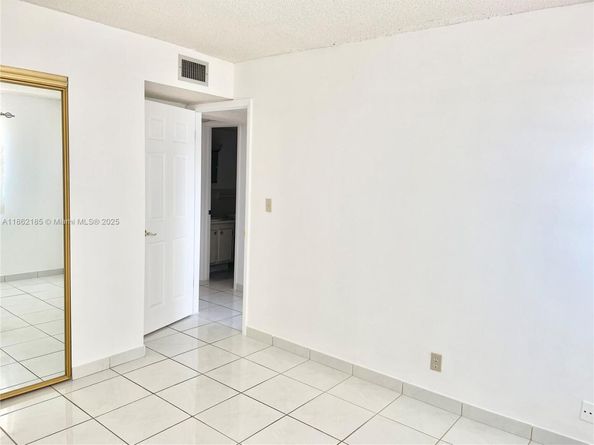 2145 Pierce St 421, Hollywood FL 33020