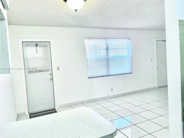 2145 Pierce St 421, Hollywood FL 33020