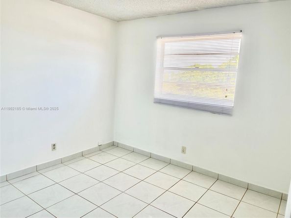 2145 Pierce St 421, Hollywood FL 33020