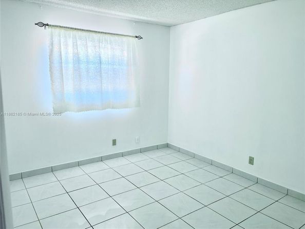 2145 Pierce St 421, Hollywood FL 33020