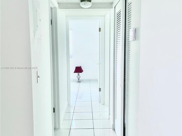 2145 Pierce St 421, Hollywood FL 33020