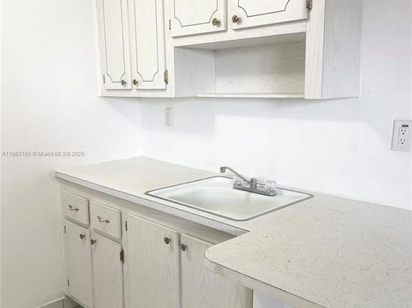 2145 Pierce St 421, Hollywood FL 33020