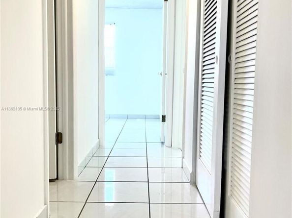 2145 Pierce St 421, Hollywood FL 33020