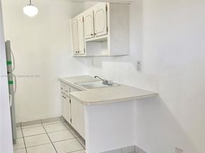2145 Pierce St 421, Hollywood FL 33020