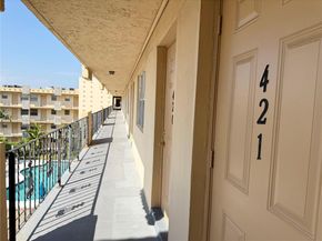2145 Pierce St 421, Hollywood FL 33020
