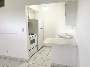 2145 Pierce St 421, Hollywood FL 33020