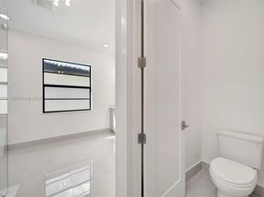 1427 SW 23rd St, Fort Lauderdale FL 33315