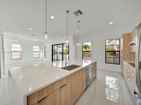 1427 SW 23rd St, Fort Lauderdale FL 33315