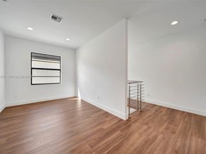 1427 SW 23rd St, Fort Lauderdale FL 33315