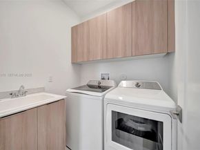 1427 SW 23rd St, Fort Lauderdale FL 33315