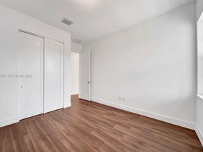 1427 SW 23rd St, Fort Lauderdale FL 33315