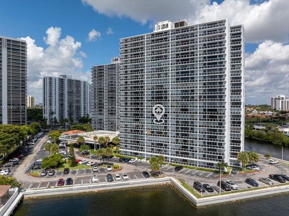 20515 E Country Club Dr 746, Aventura FL 33180
