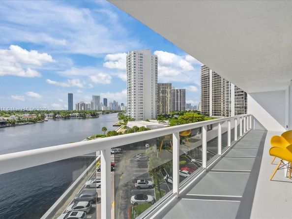 20515 E Country Club Dr 746, Aventura FL 33180