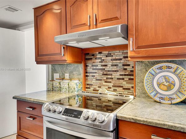 936 Intracoastal Dr 21A, Fort Lauderdale FL 33304