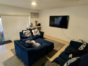 8199 NW 8th Mnr 1, Plantation FL 33324