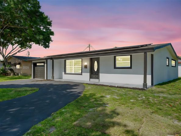 2600 NW 68th Way, Sunrise FL 33313
