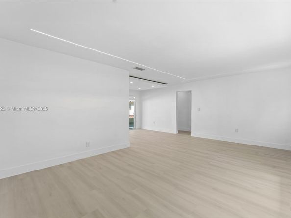 2600 NW 68th Way, Sunrise FL 33313