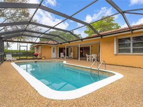 16623 Waters Edge Dr, Weston FL 33326