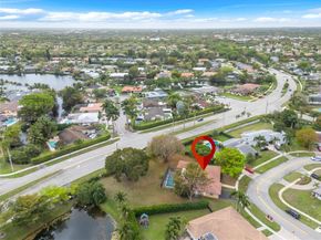 16623 Waters Edge Dr, Weston FL 33326