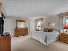 16623 Waters Edge Dr, Weston FL 33326