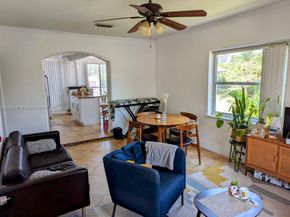 2816 Pine Tree Dr, Miami Beach FL 33140