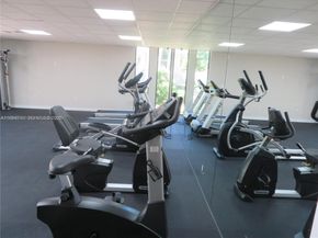 8065 SW 107th Ave 202, Miami FL 33173