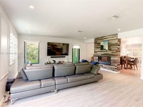 6201 SW 36th St, Miami FL 33155