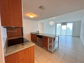 185 SW 7th St 3704, Miami FL 33130