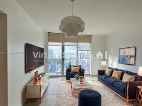 185 SW 7th St 3704, Miami FL 33130