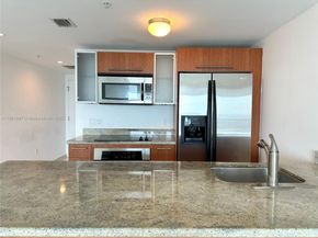 185 SW 7th St 3704, Miami FL 33130