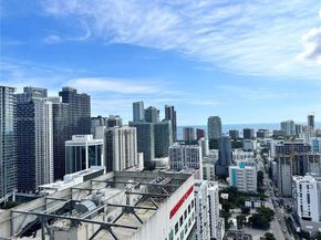 185 SW 7th St 3704, Miami FL 33130