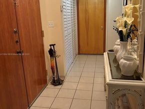 1350 SW 122nd Ave 423, Miami FL 33184