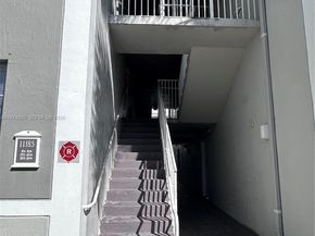 11185 SW 6th St 303, Pembroke Pines FL 33025