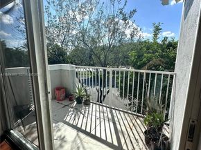 11185 SW 6th St 303, Pembroke Pines FL 33025