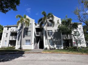 11185 SW 6th St 303, Pembroke Pines FL 33025