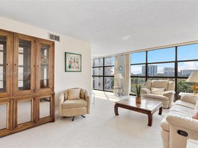 600 Parkview Dr 601, Hallandale Beach FL 33009